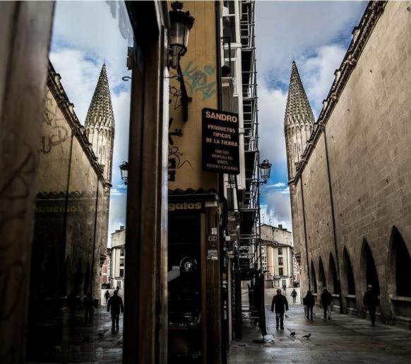 Buhardilla Con Vistas A La Catedral Lägenhet Burgo Exteriör bild